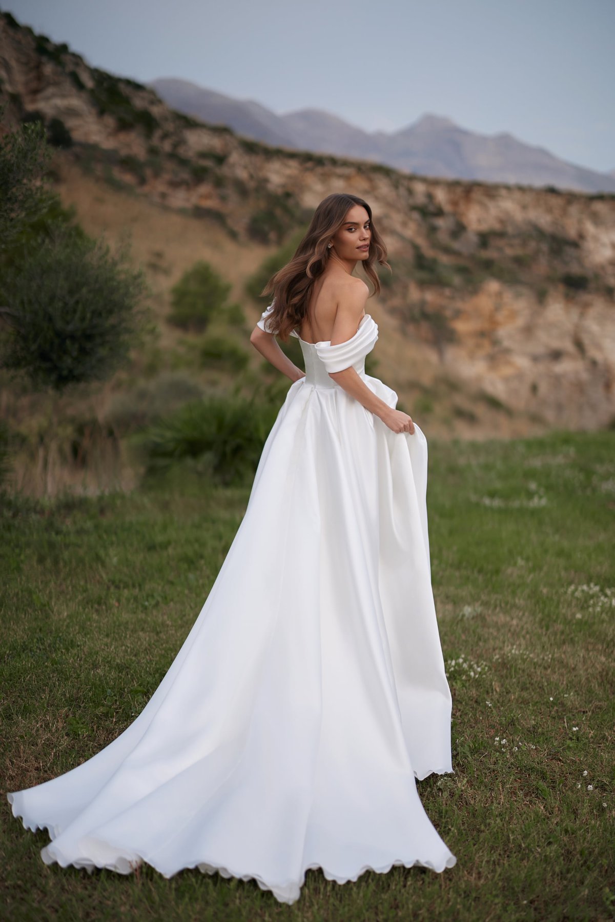 A-linje brudekjole off shoulder Pernille