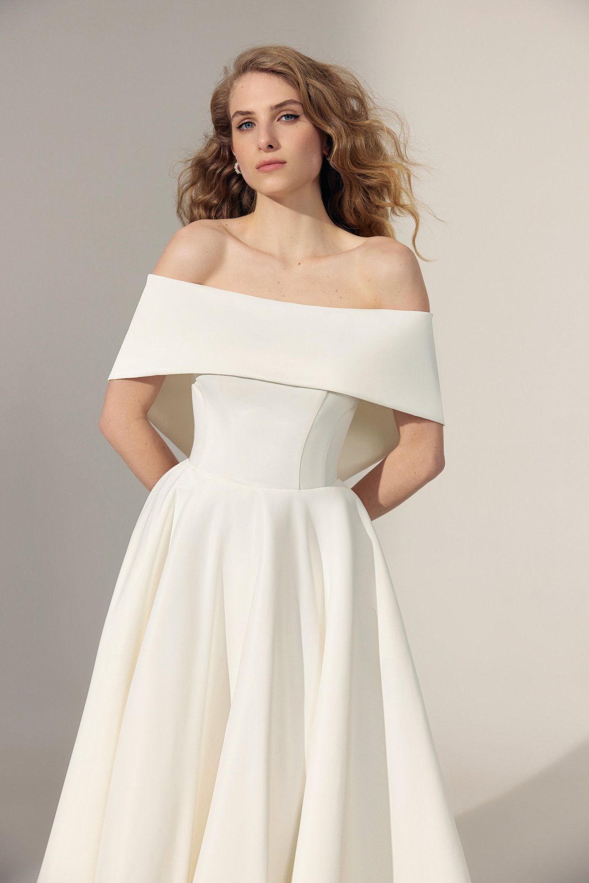 A-linje brudekjole off shoulder Julie