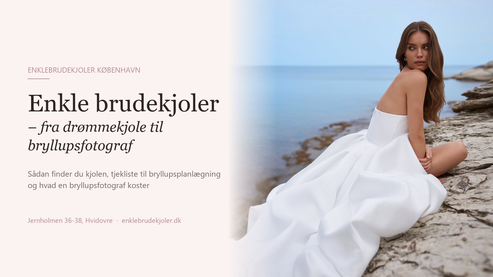 Enklebrudekjoler København – enkel brudekjole i mikado ved havet
