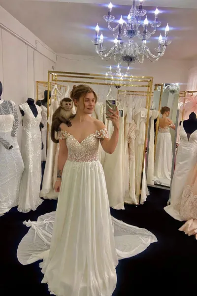 Vilda brudekjole – UDSALG brudekjoler, brudekjoler i Roskilde – dansk butik på Sjælland